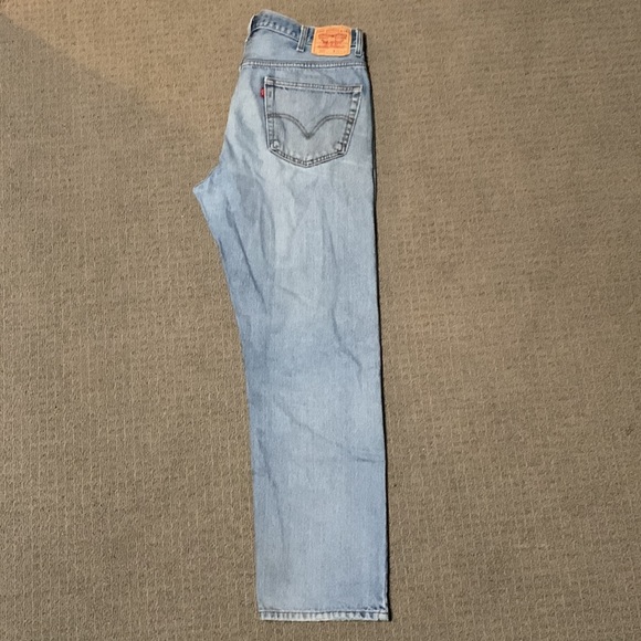 LEVI’S 505 LIGHT WASH JEANS • W40 L34 - Picture 3 of 4